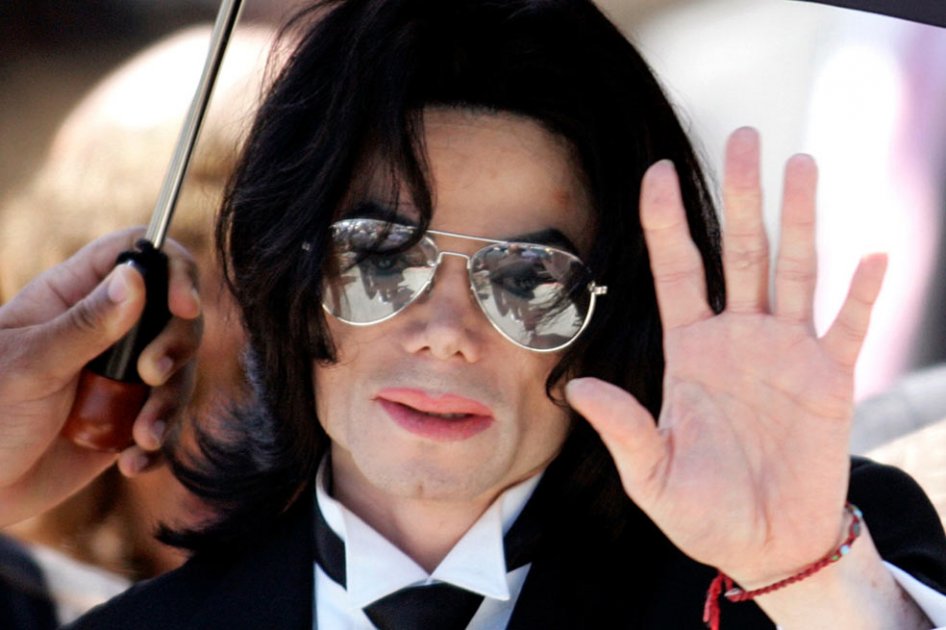 Tras nueva acusación de pedofilia, Lionel Richie defiende a Michael Jackson