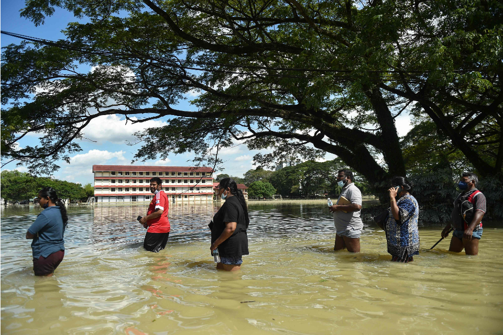 Malasia está bajo el agua: las inundaciones dejan 14 muertos y 70.000 desplazados