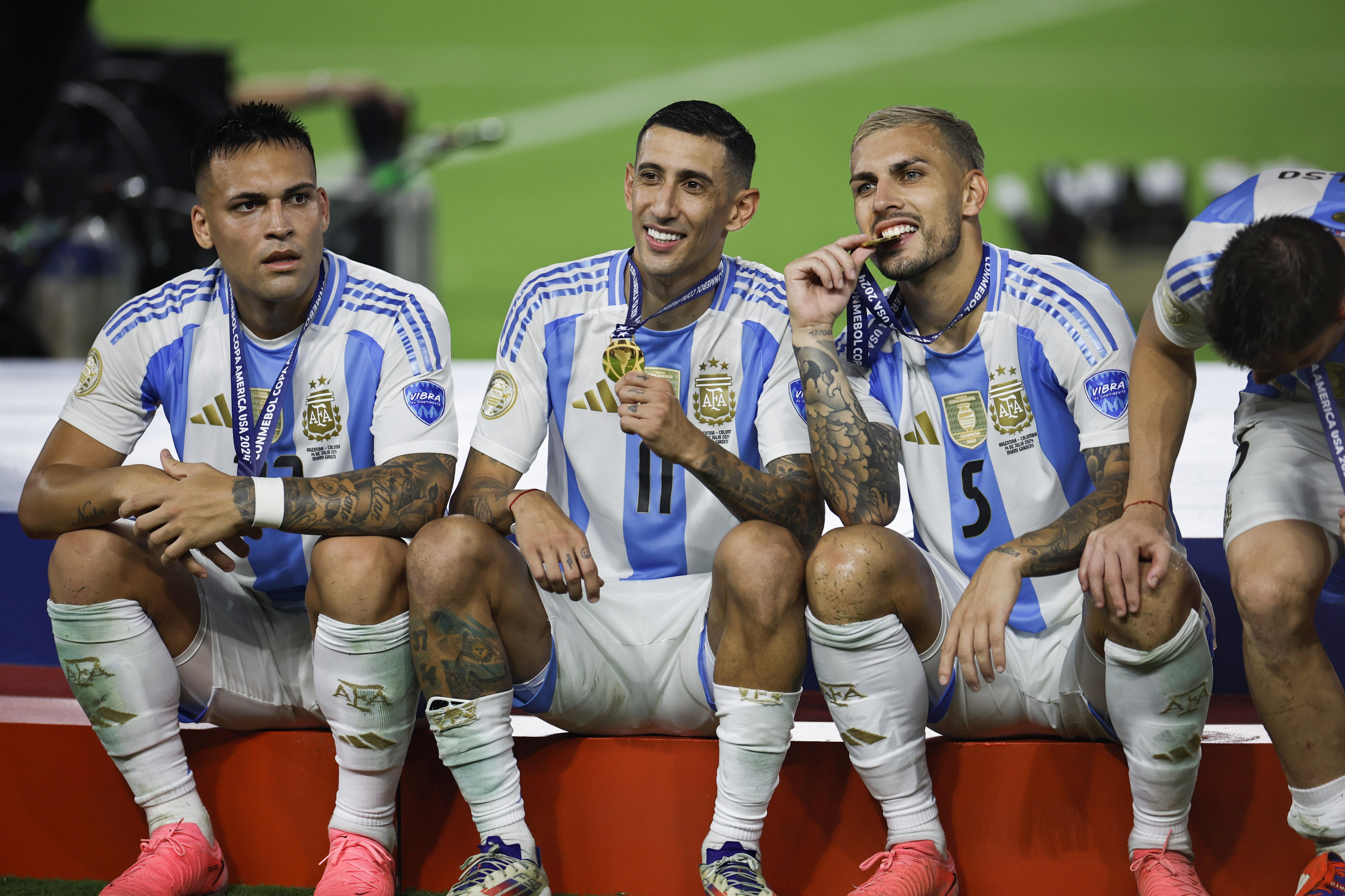 Escándalo en Italia: Di María y Paredes, investigados por apuestas ilegales