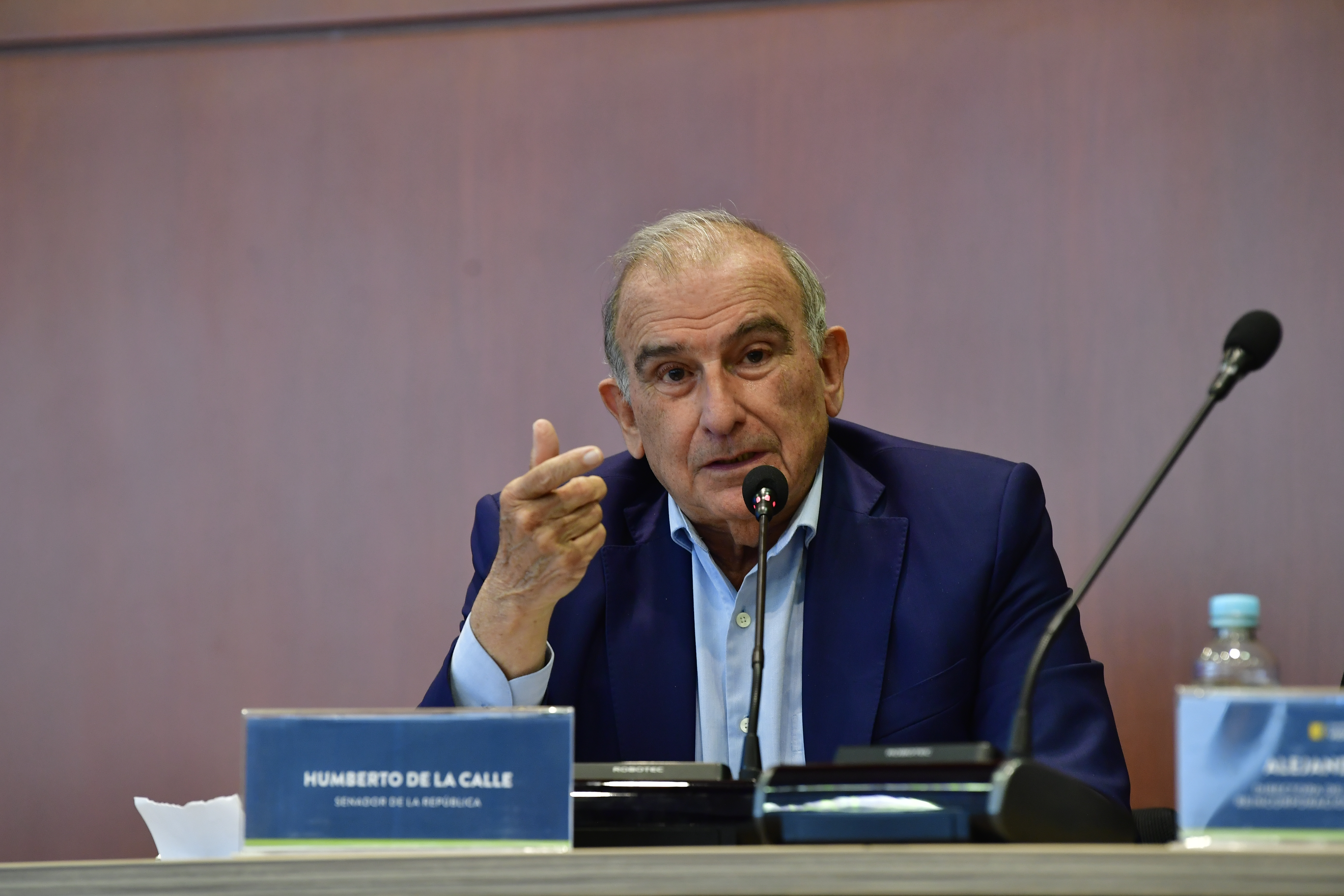 “El presidente pasa del acuerdo nacional a la guerra”: Humberto de la Calle