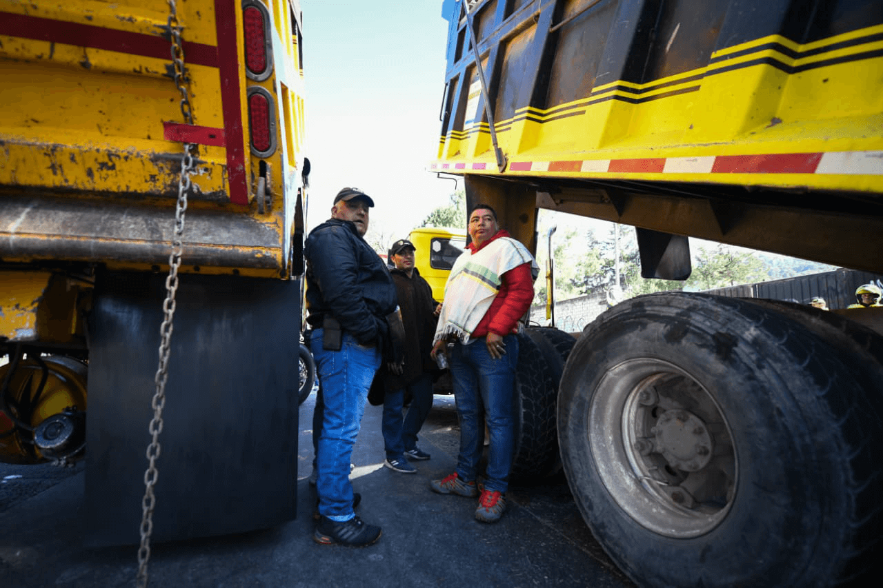 En imágenes: así avanza las protestas de camioneros en Bogotá