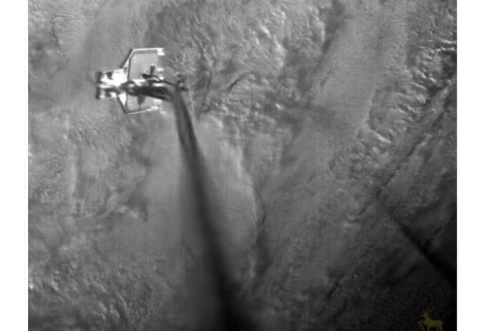 Satélite recolector de basura espacial logra atrapar un “satélite” con su arpón