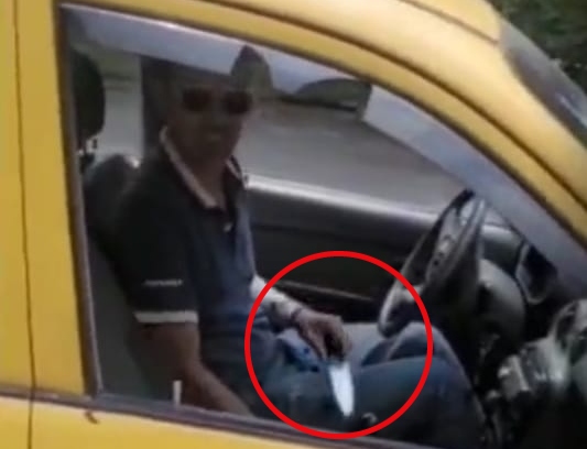 Video: taxista amenazó con gigantesco cuchillo a ciudadano extranjero en Medellín