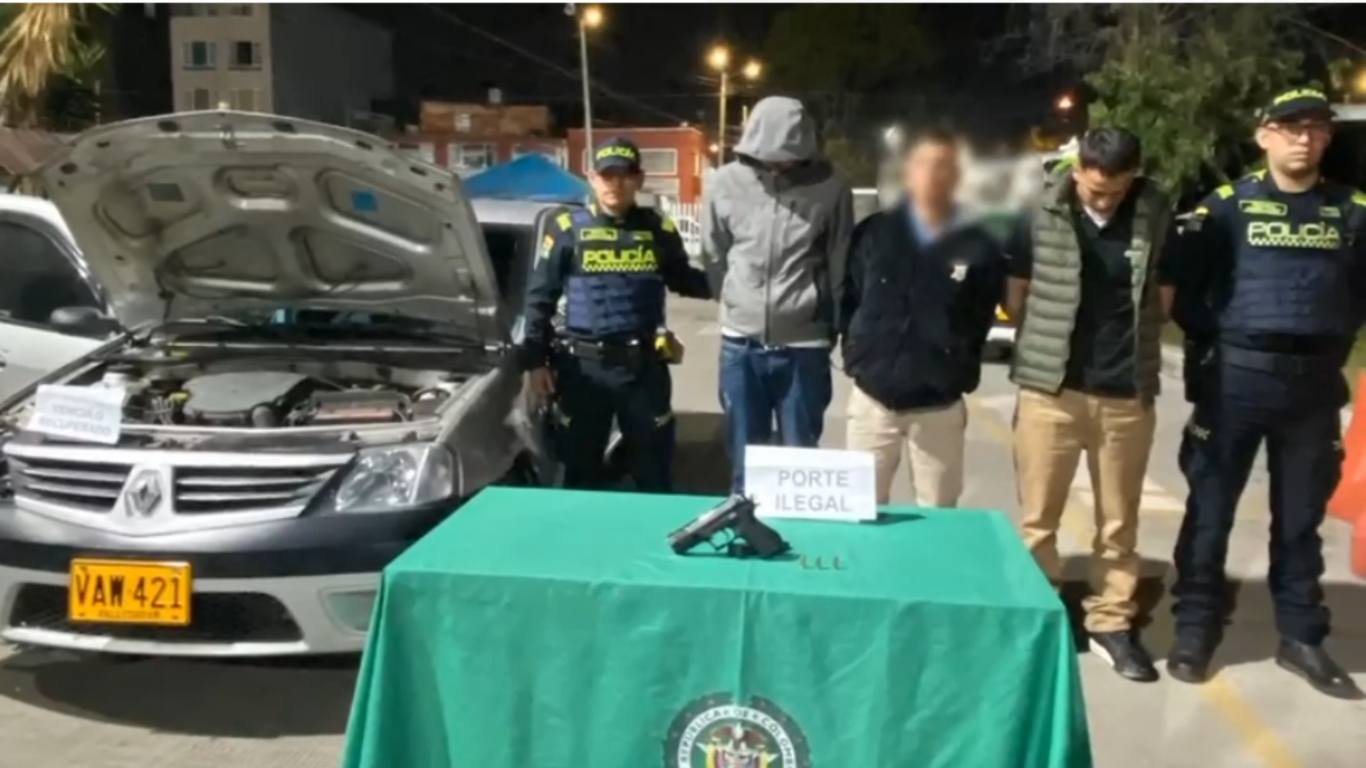 Persecución en Engativá terminó con la captura de tres delincuentes