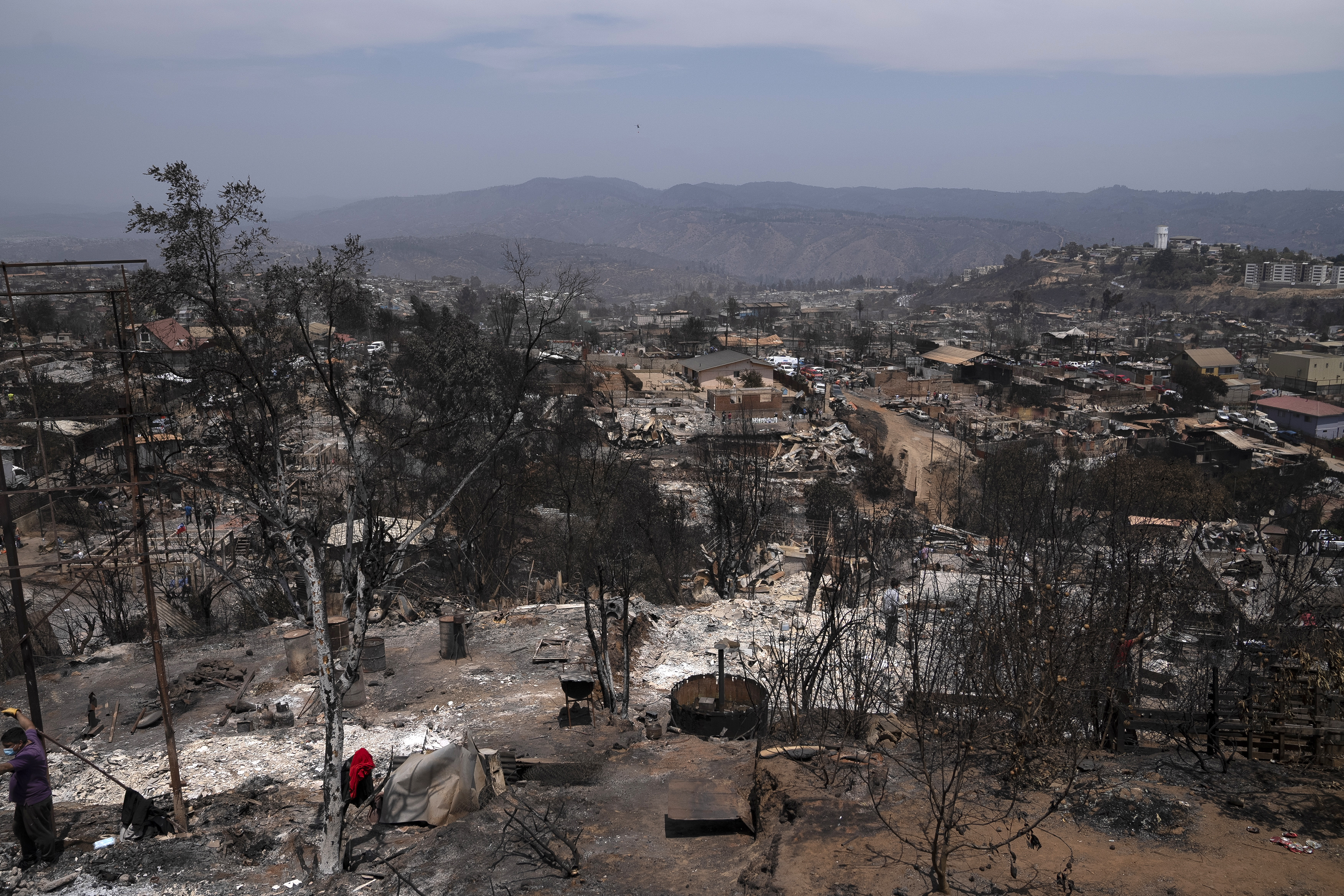 El número de fallecidos en los incendios de Chile aumenta a 112