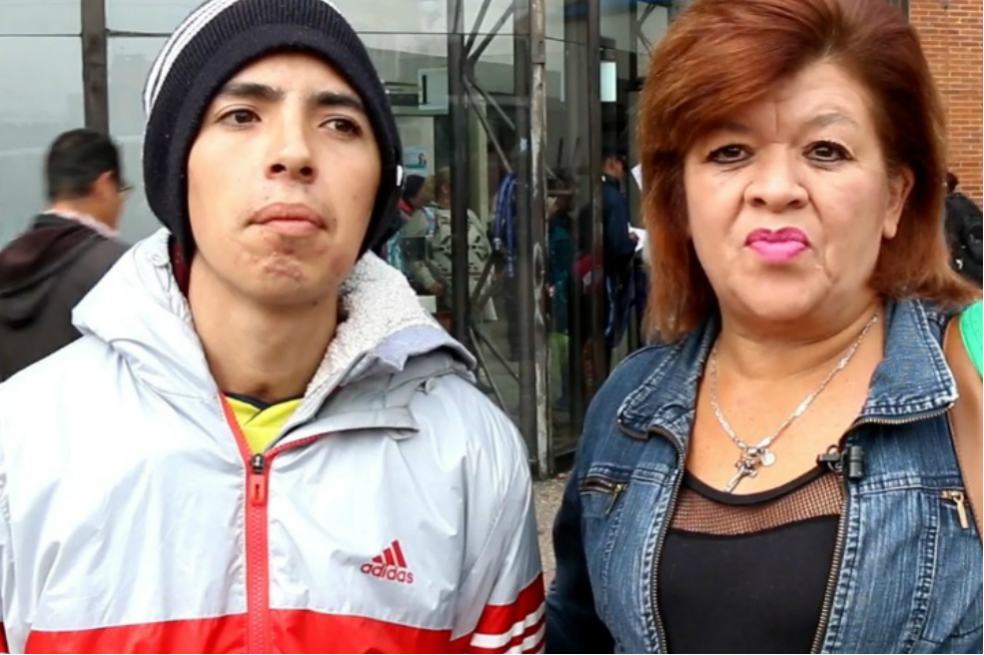Hincha que duró 18 días en coma tras golpiza, hoy se recupera en su casa en Bogotá