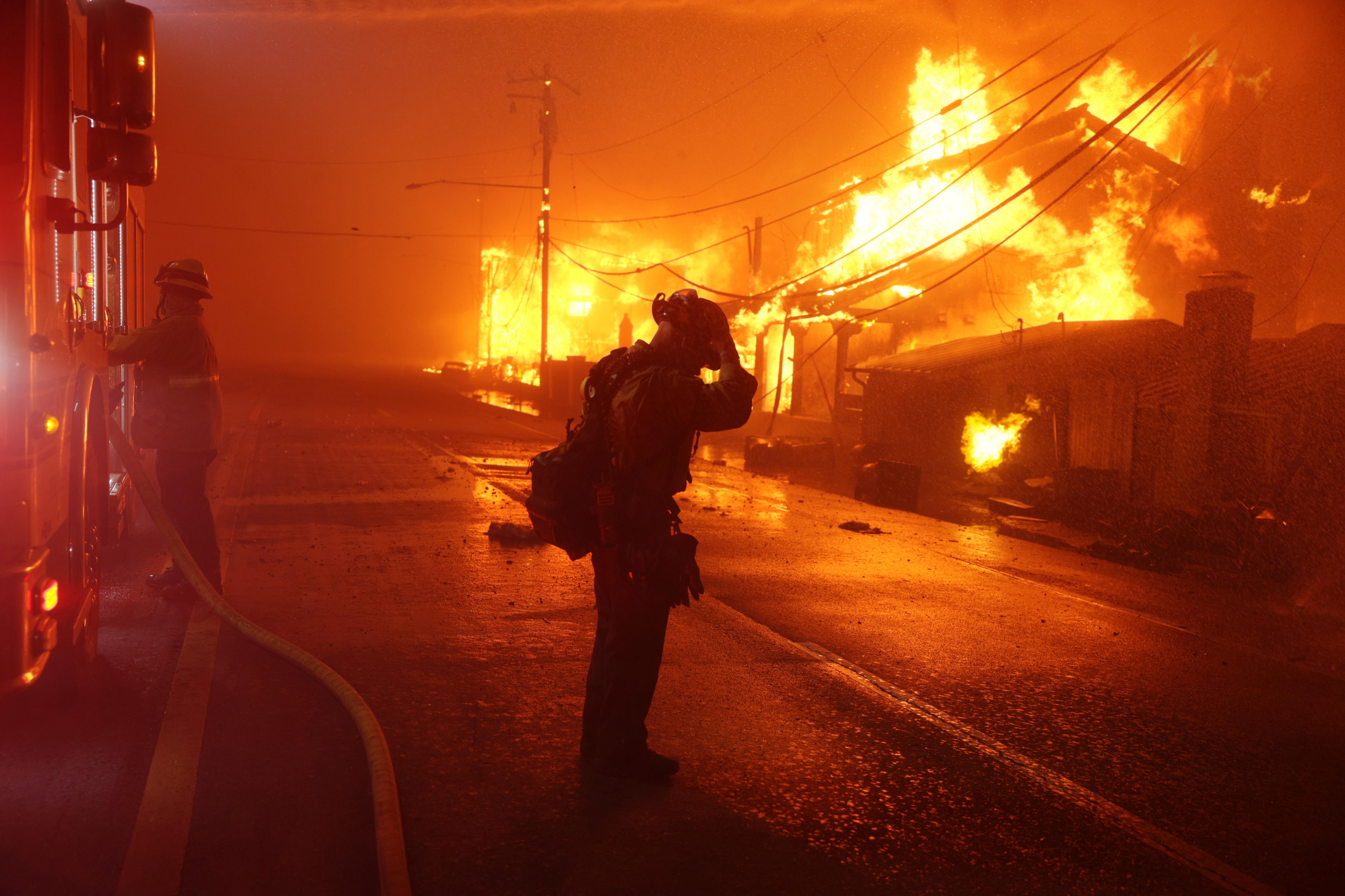 Incendio en California se propaga sin control: “Es una película de terror”