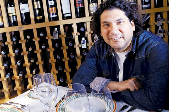 Chef de Astrid y Gastón crea plato homenaje a Vargas Llosa
