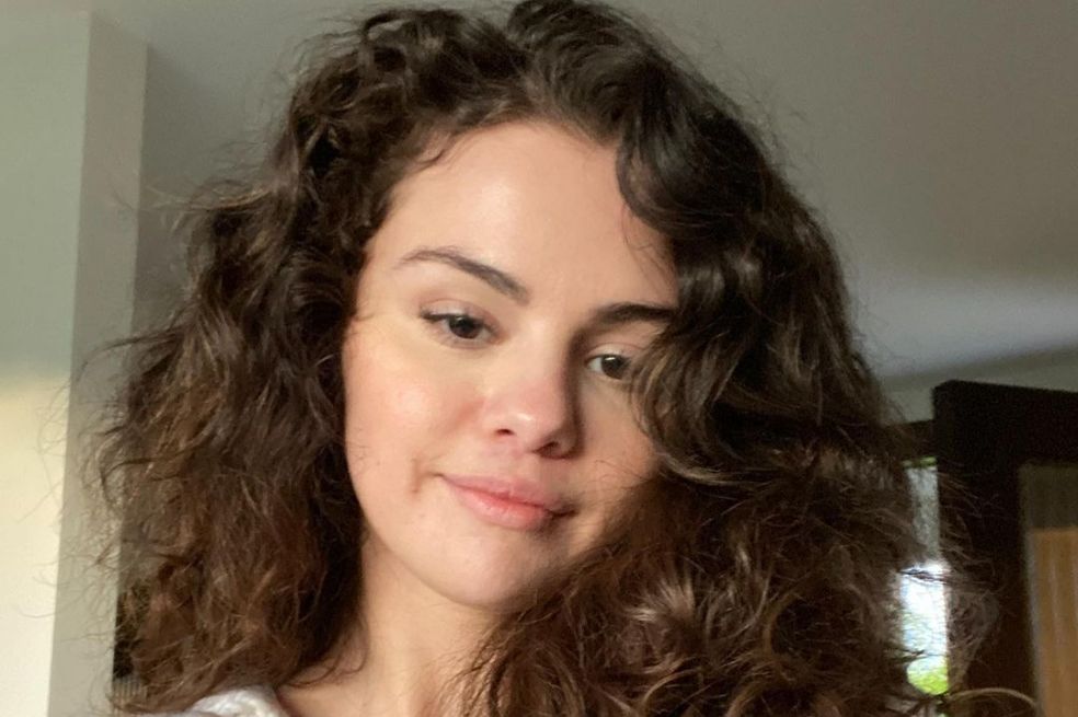 Selena Gómez enfrenta críticas y explica las razones de su aumento de peso