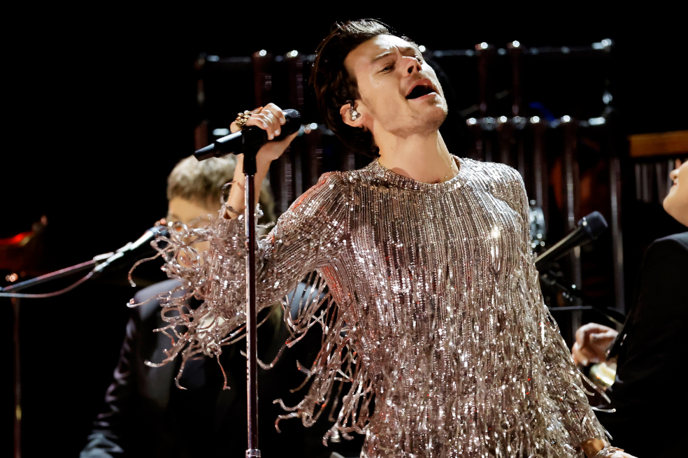 El amor según Harry Styles: la soledad, la intimidad y la conexión en sus letras
