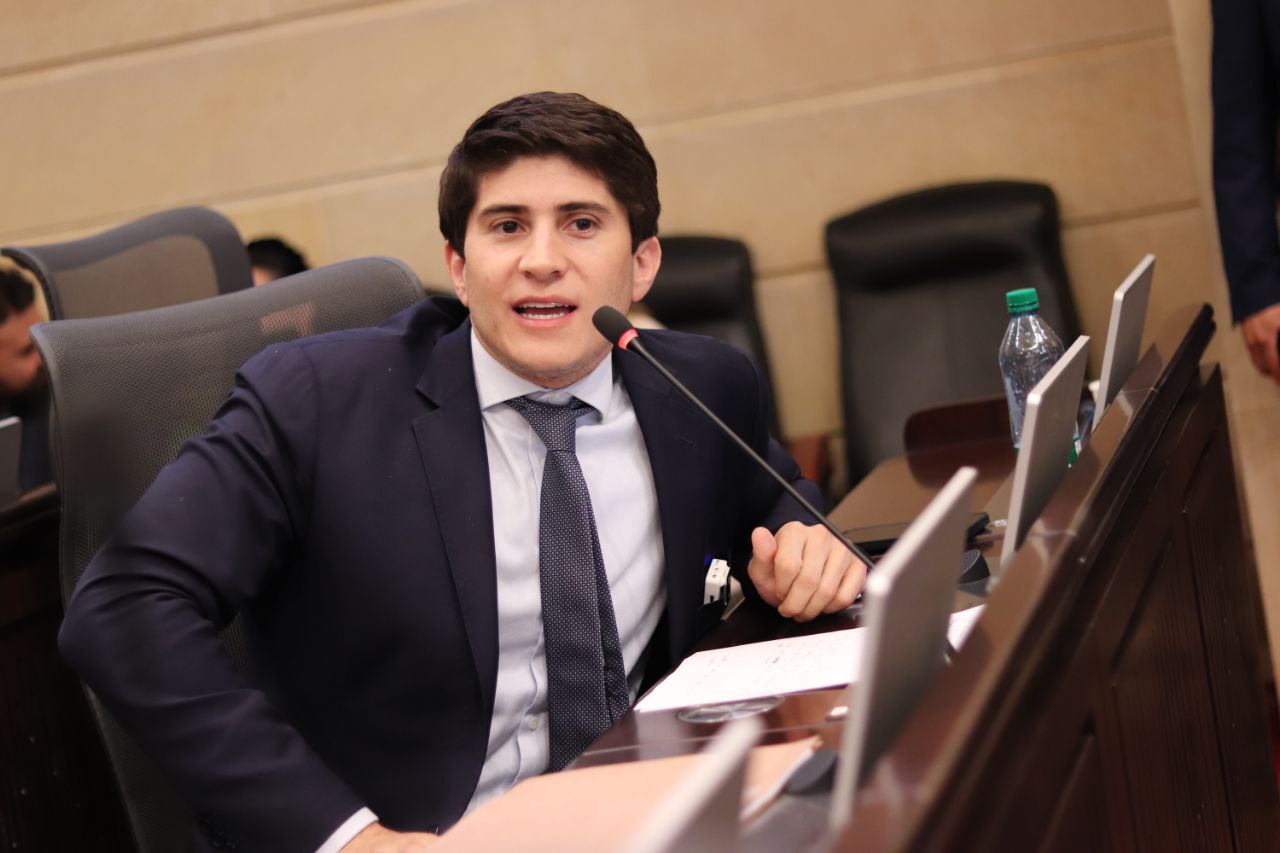 Congreso “está estudiando” la posibilidad de posesionar a Wadith Manzur, preso por Ungrd