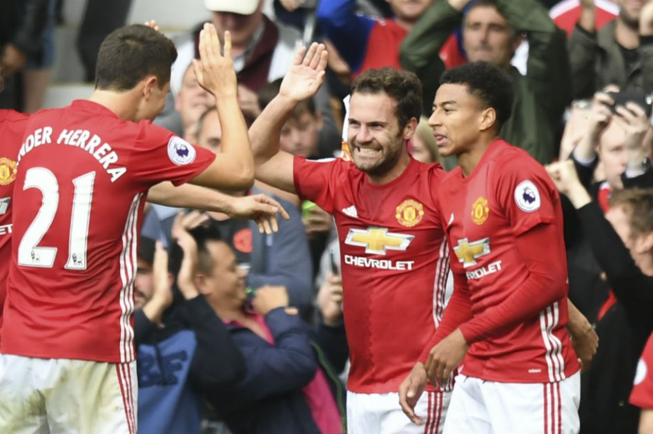 Manchester United recupera la sonrisa: venció 4-1 al Leicester