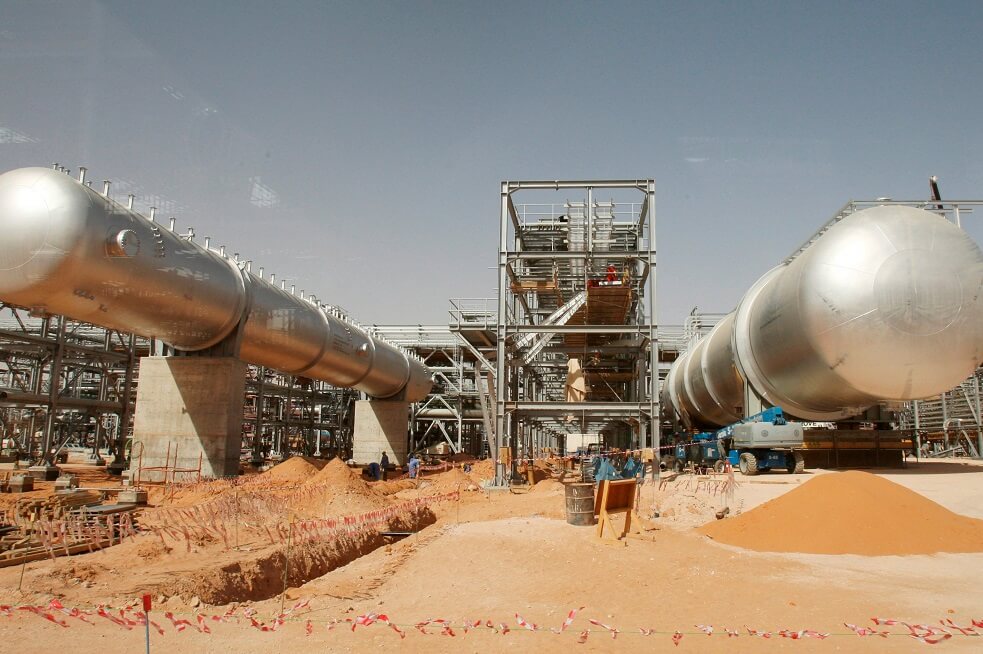 Las autoridades saudíes denunciaron hoy un ataque con drones a dos estaciones de bombeo de petróleo de la compañía estatal Aramco. / EFE