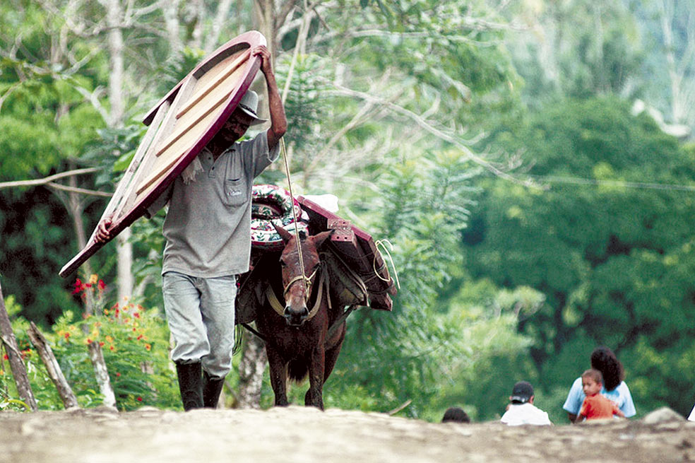 Del Urabá se desplazaron 405.720 víctimas entre 1996 y 2012: Unidad de Víctimas. Luis Benavides