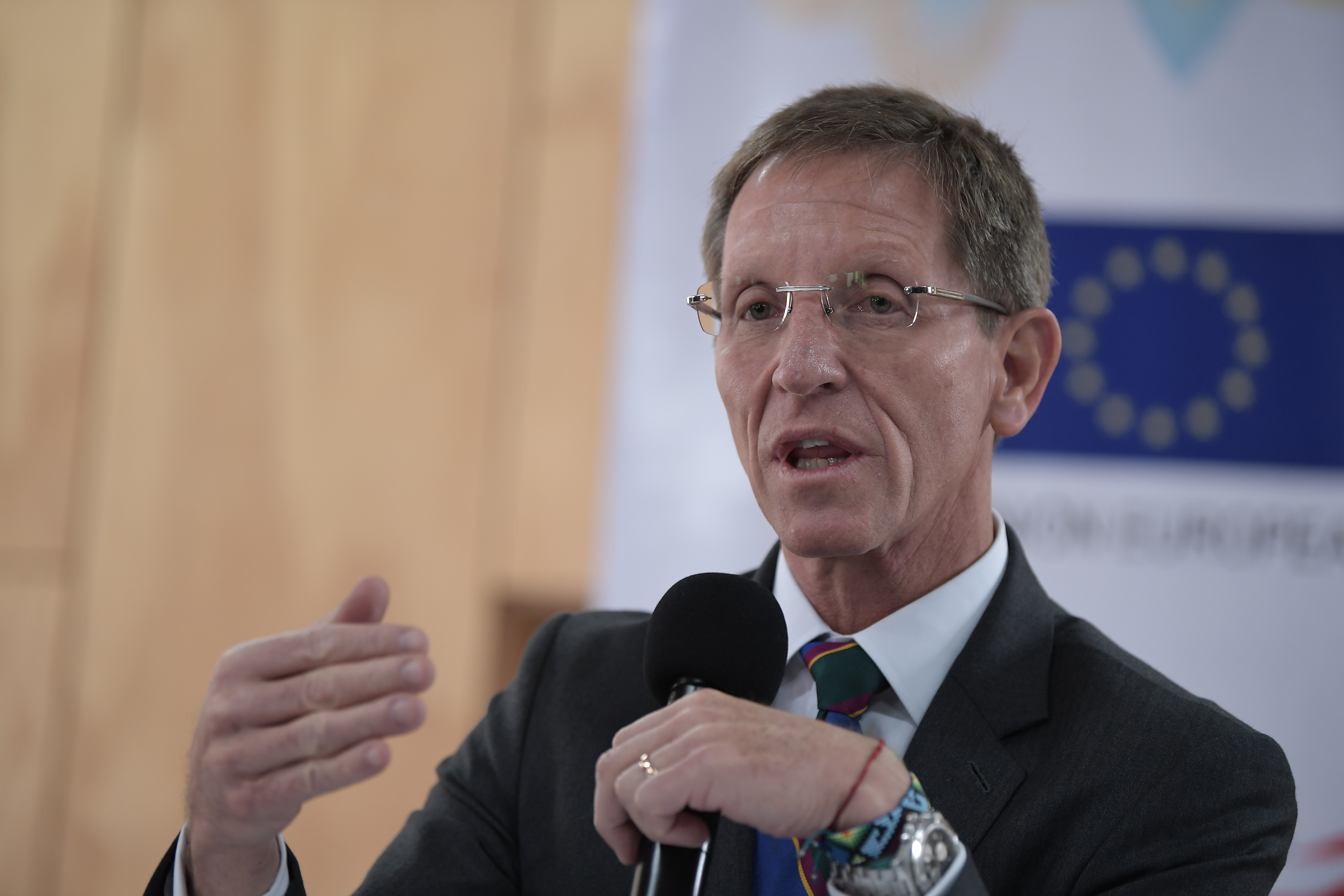 “La carta de Santos profundiza la división”: Emilio Archila