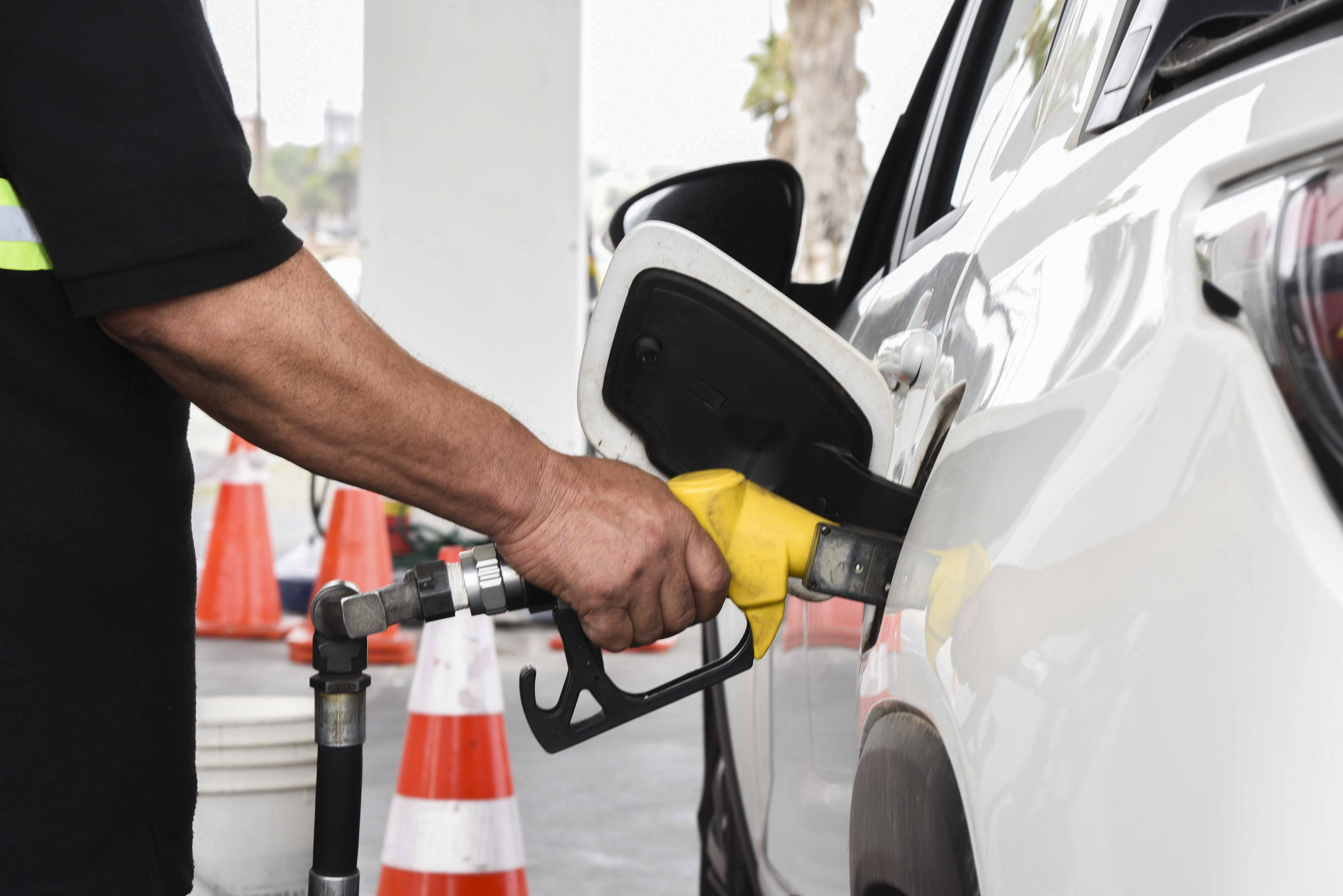 Sube el precio de la gasolina y el diésel en Colombia: así queda en las ciudades