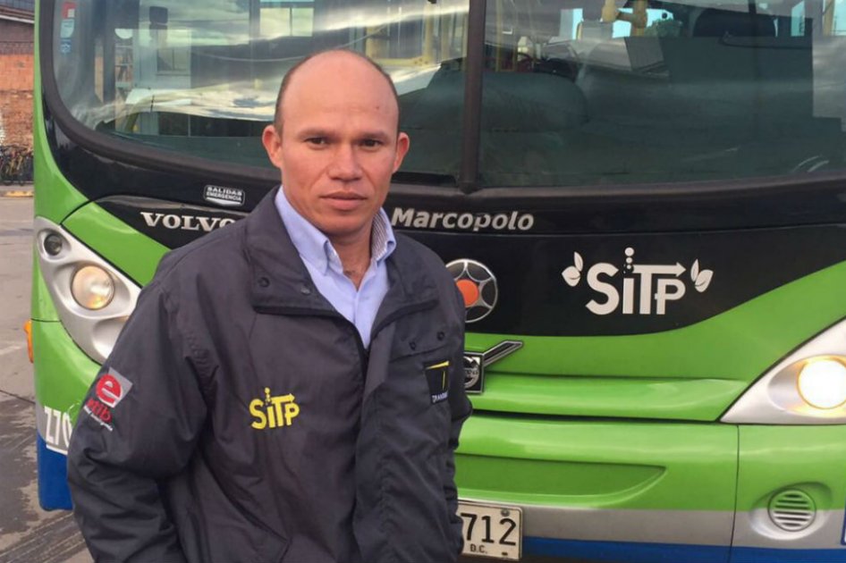 De conductor del SITP a héroe anónimo: recuperó celular robado a una pasajera