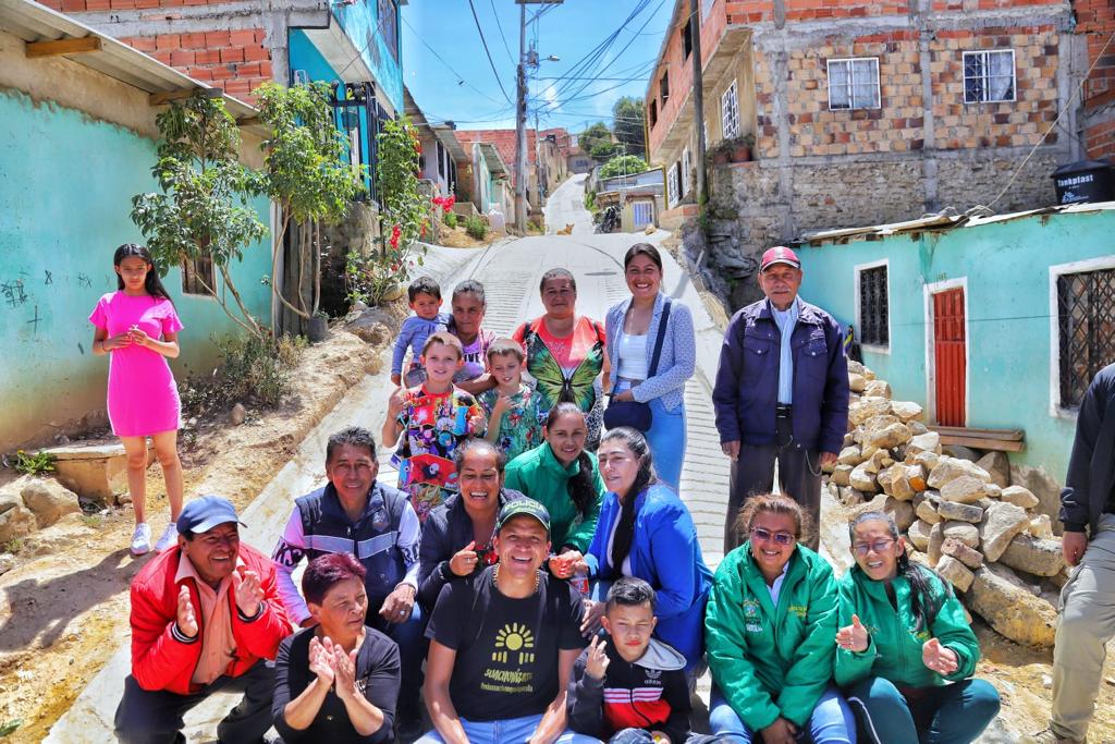 En materia social, Soacha se convirtió en uno de los tres municipios del país con PAE universal.