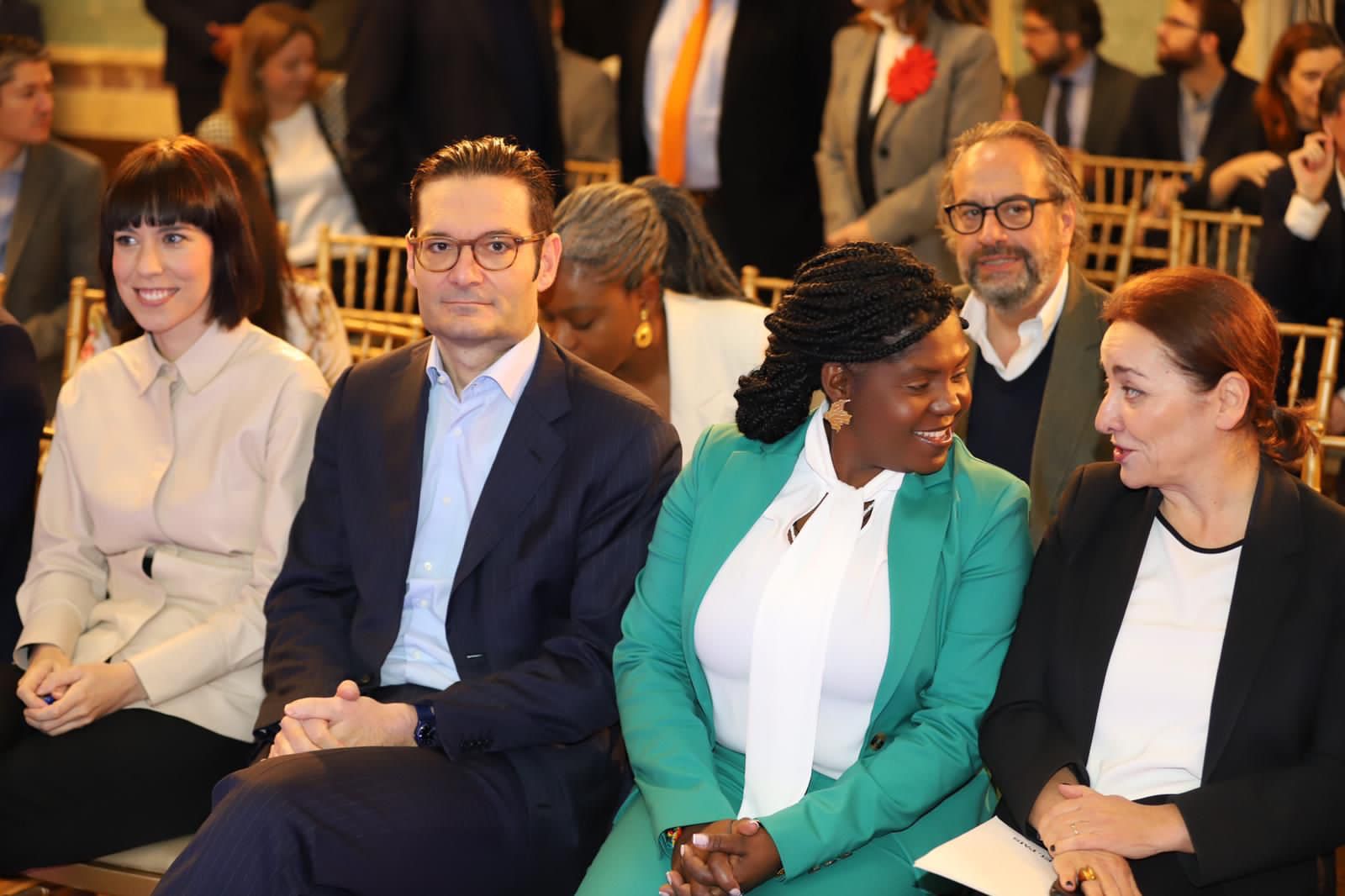 Francia Márquez aboga por una nueva relación “hacia adelante” con España
