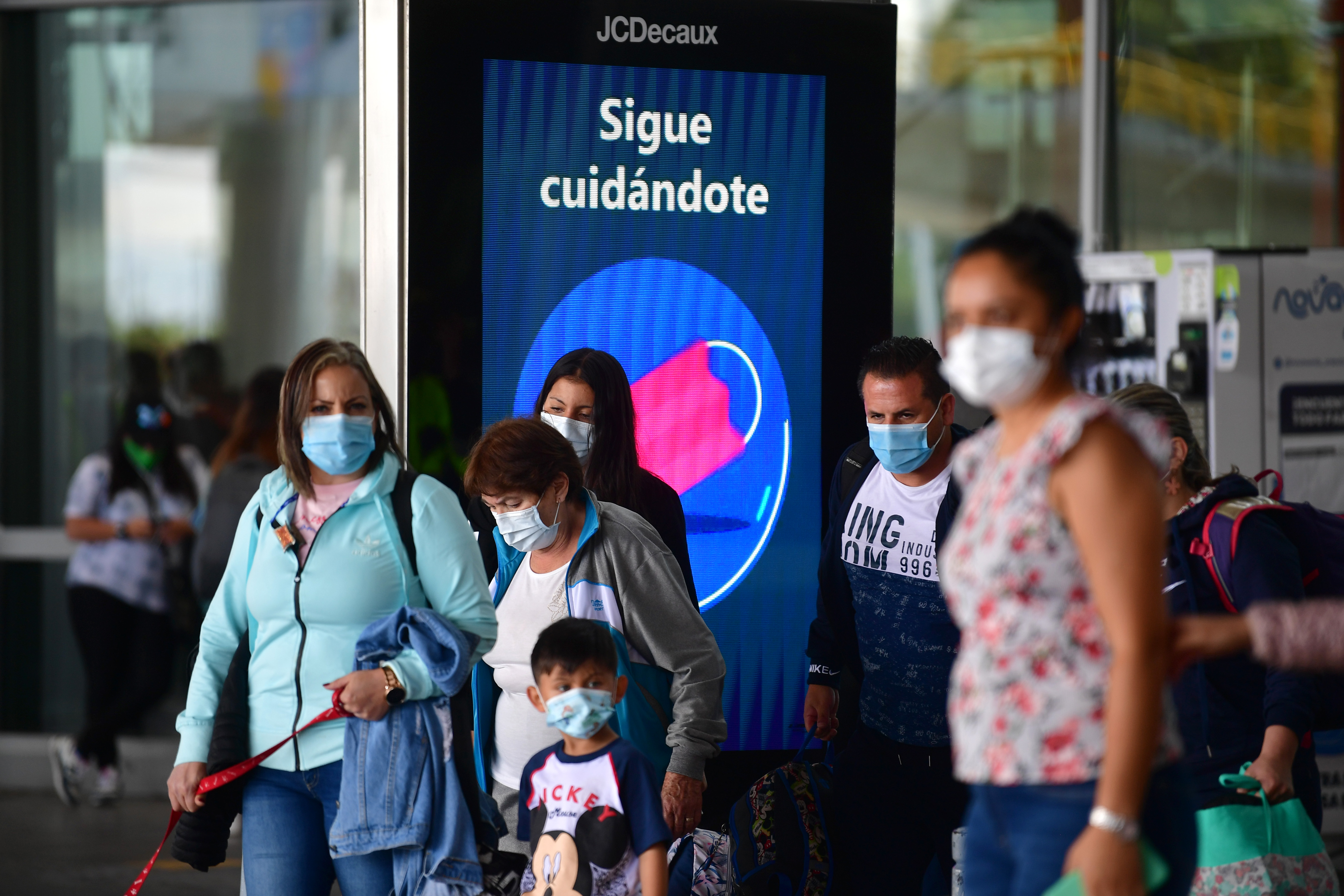 Más que la vacunación, la vigilancia es primordial para manejar la pandemia