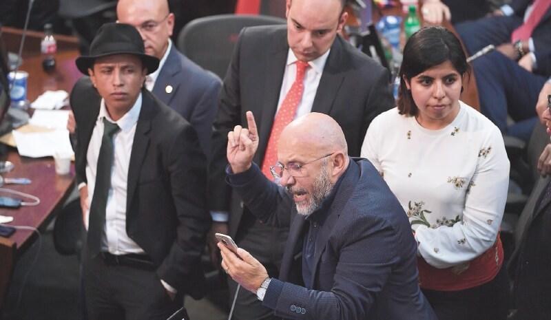 Agenda legislativa: con el agua al cuello