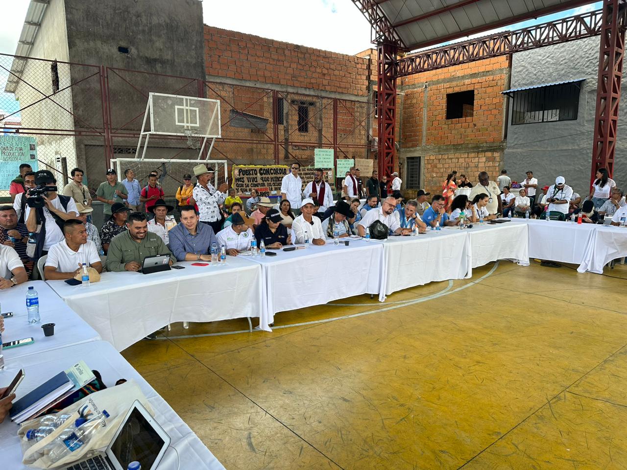 Los reparos y acuerdos del diálogo territorial en Meta con disidencias EMC