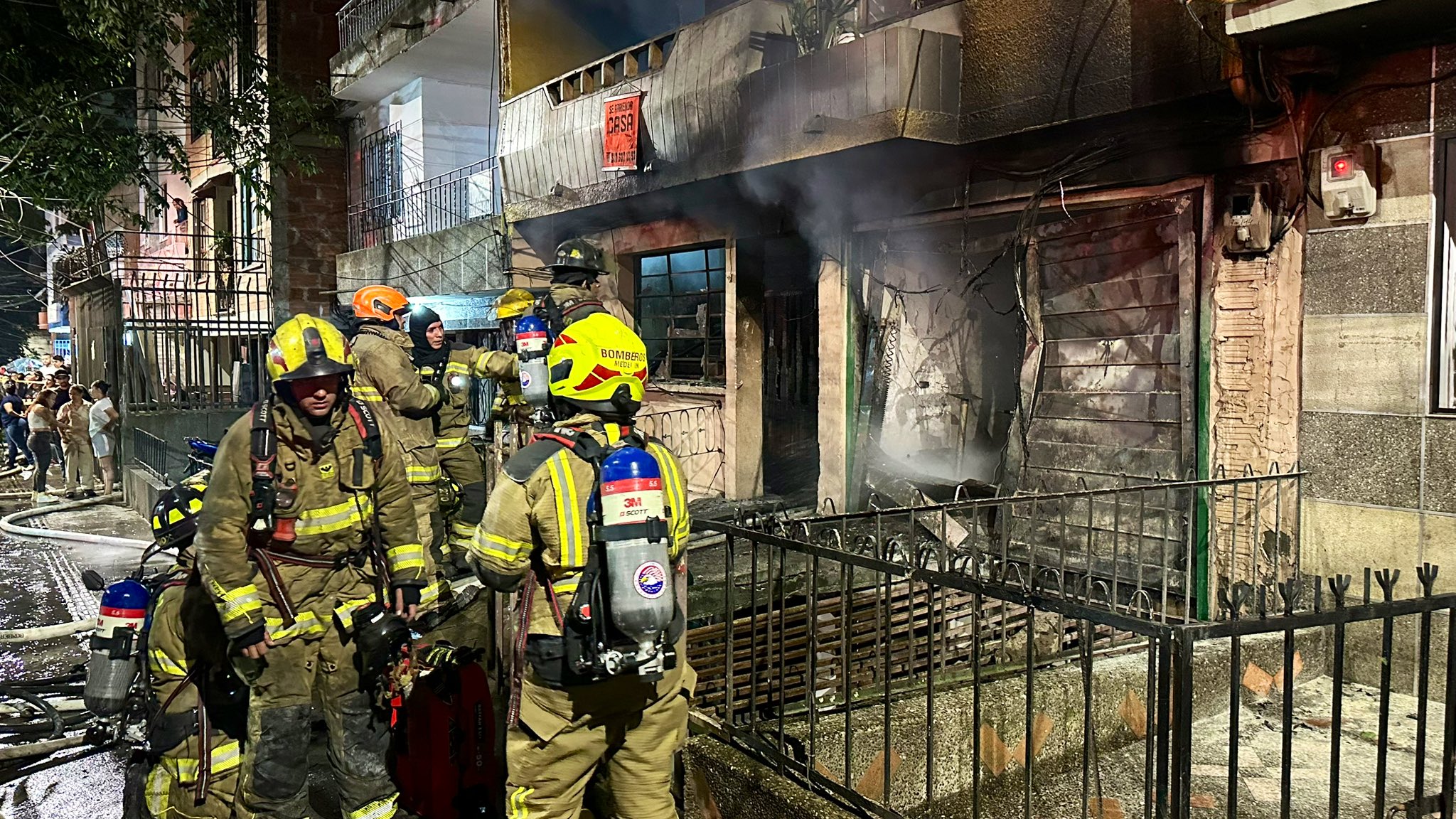 Incendio en una vivienda en Medellín dejó a un hombre y sus dos mascotas sin vida