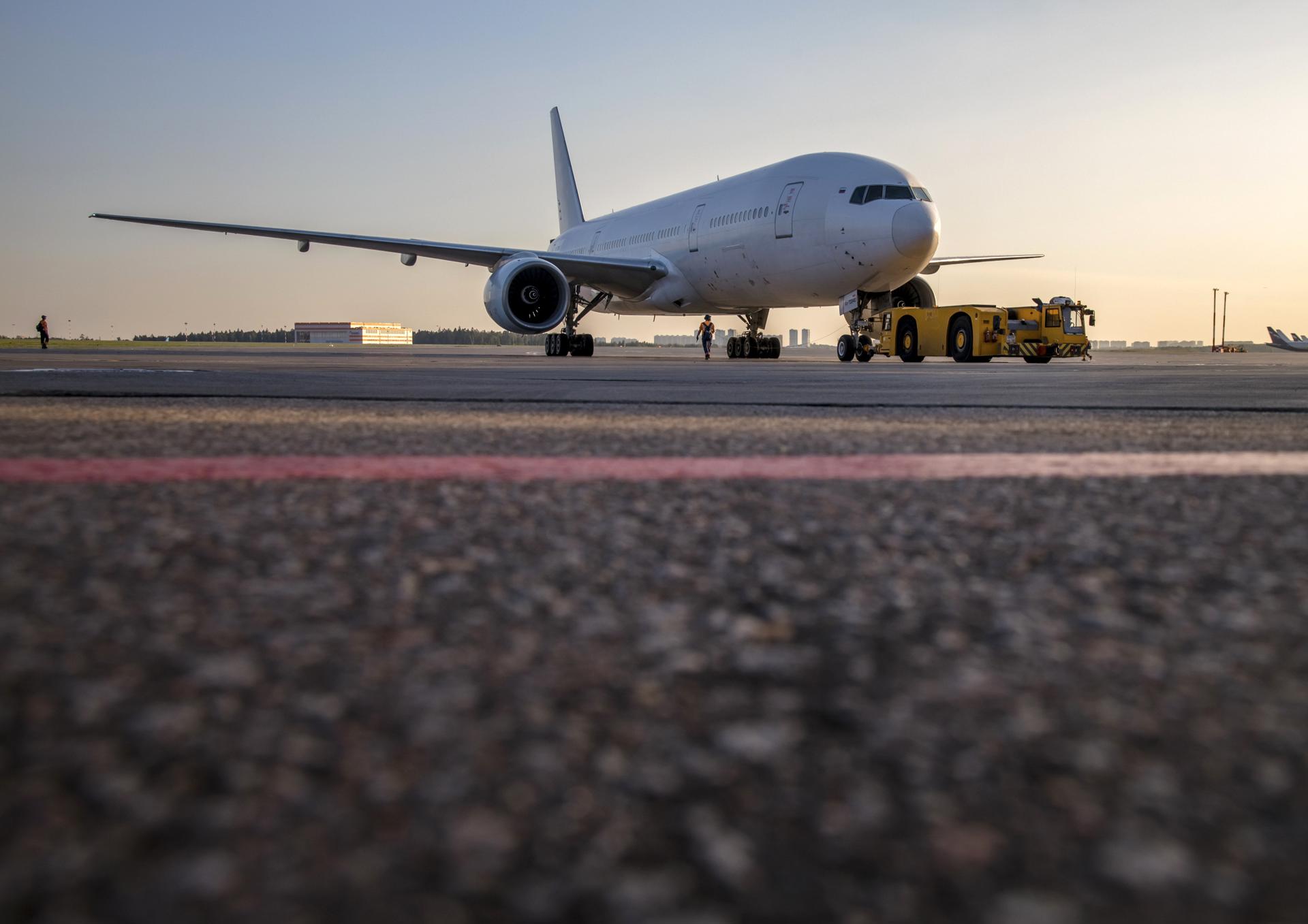 Crisis de combustible en Cuba obliga a aerolíneas rusas a suspender vuelos a la isla