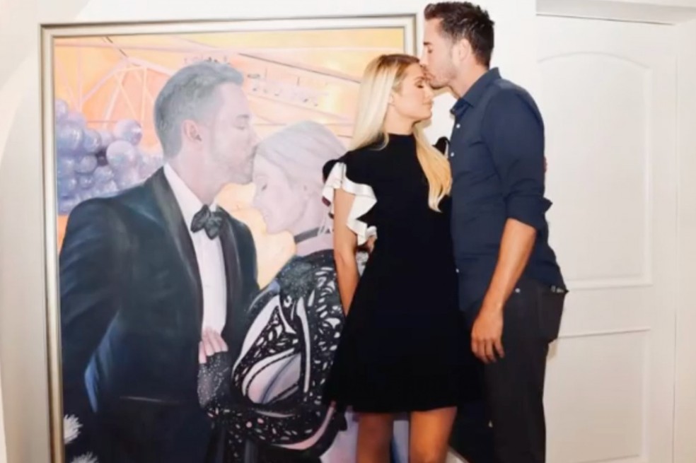 Paris Hilton compartió el momento de la sorpresa de cumpleaños a su novio en Instagram.