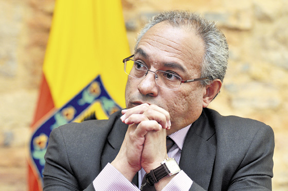 A rendir cuentas por modelo de Petro