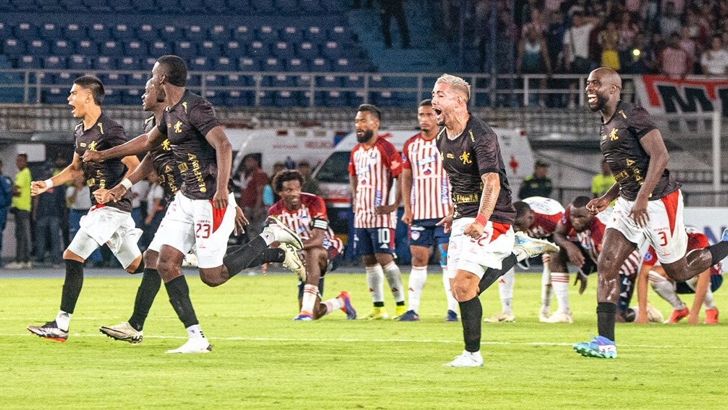 ¡Carnaval escarlata! Reviva los penaltis del Junior vs. América por Sudamericana