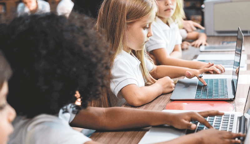 Educación adaptativa en los modelos de enseñanza