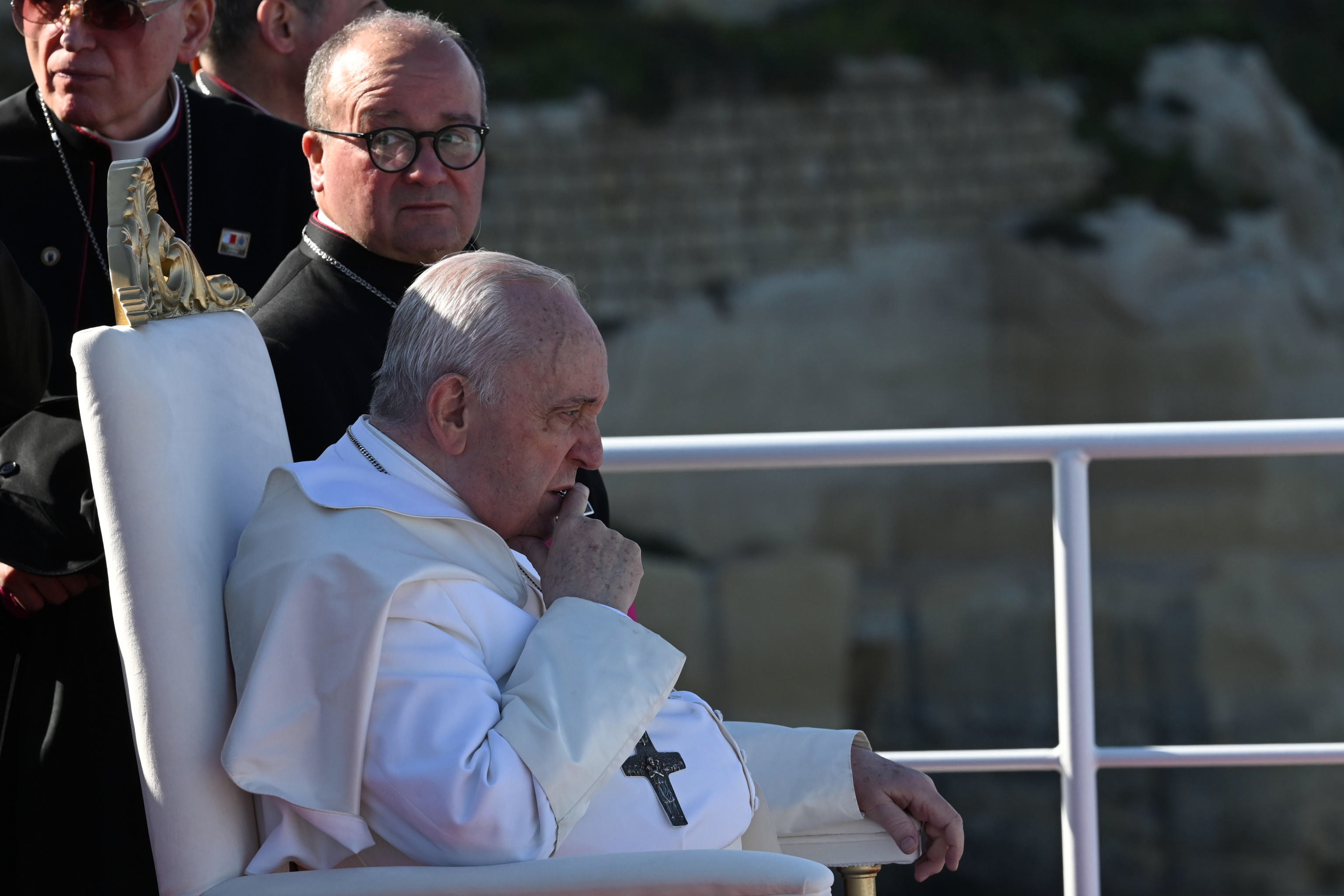 Valletta (Malta), 02/04/2022.- Pope Francis, escorted by Archbishop of Malta, Charles Scicluna (back) sits aboard a ferry-boat leaving Valletta's port en route to the island of Gozo, on the first day of his two-day trip to the Mediterranean archipelago, Malta, 02 April 2022. (Papa) EFE/EPA/ANDREAS SOLARO / POOL