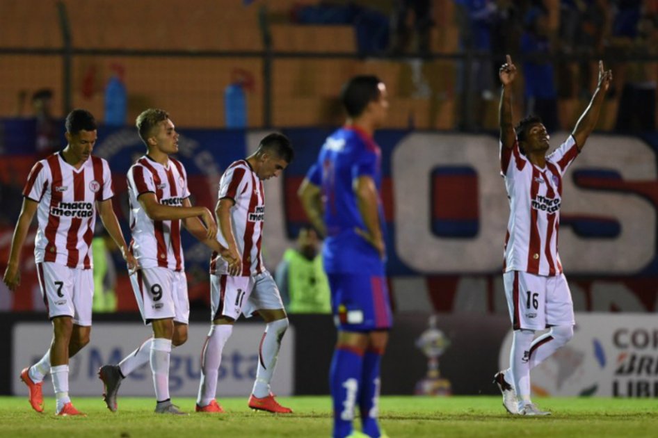 U de Chile cede ventaja ante River de Uruguay en primera fase de Copa Libertadores