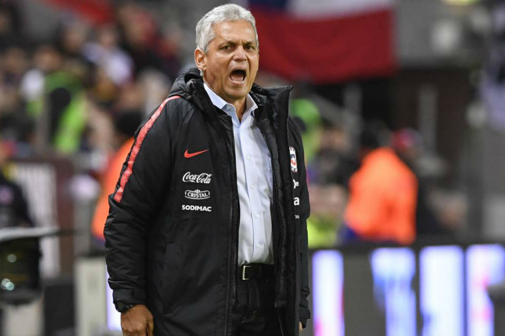 Selección de Chile busca forma de salir de Sapporo tras terremoto