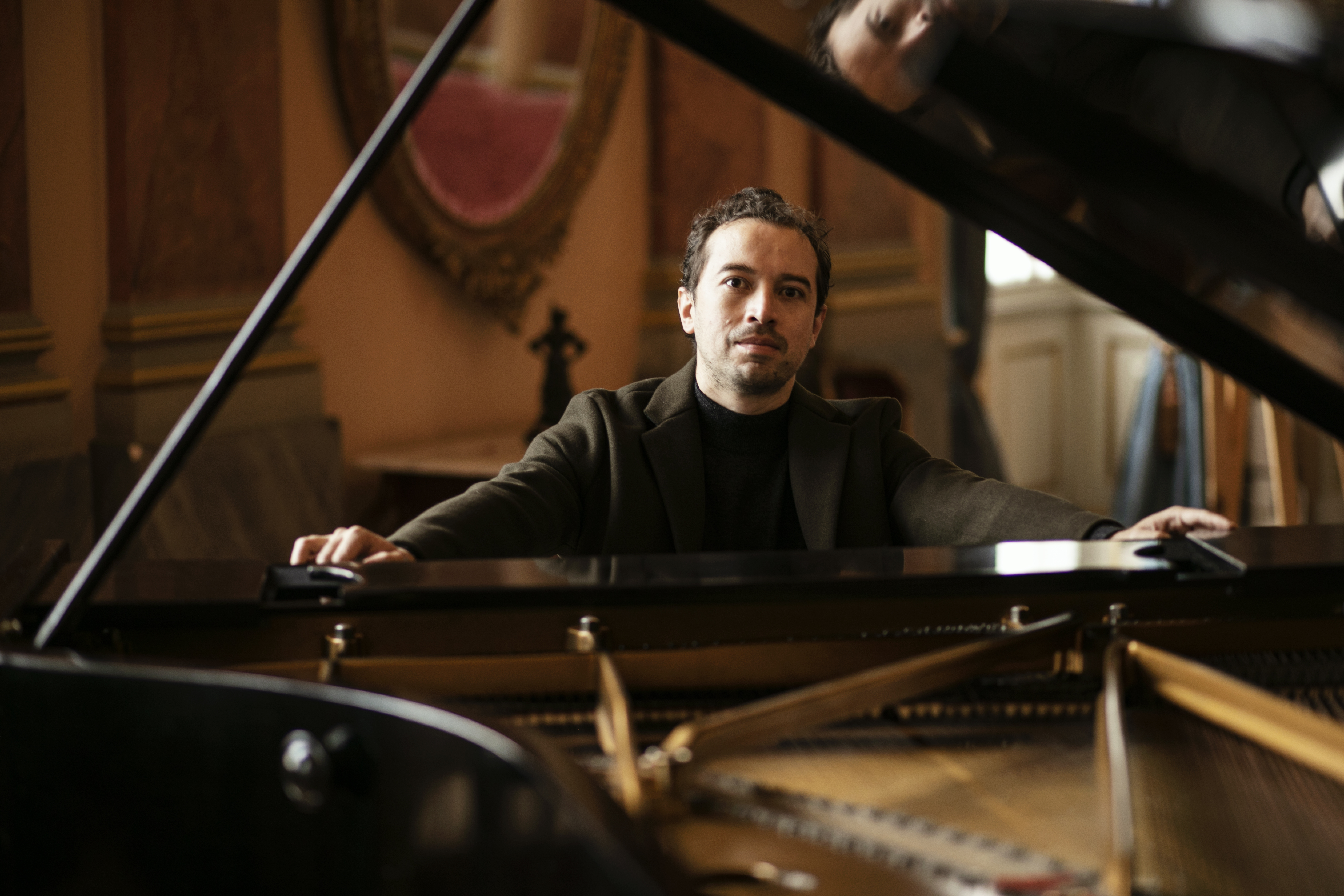 Mauricio Arias-Esguerra ha sido compositor comisionado por la Orquesta Sinfónica Nacional de Colombia.
