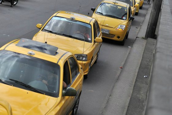 Alcaldía prepara decreto para que 5.000 taxis vuelvan a circular en Bogotá