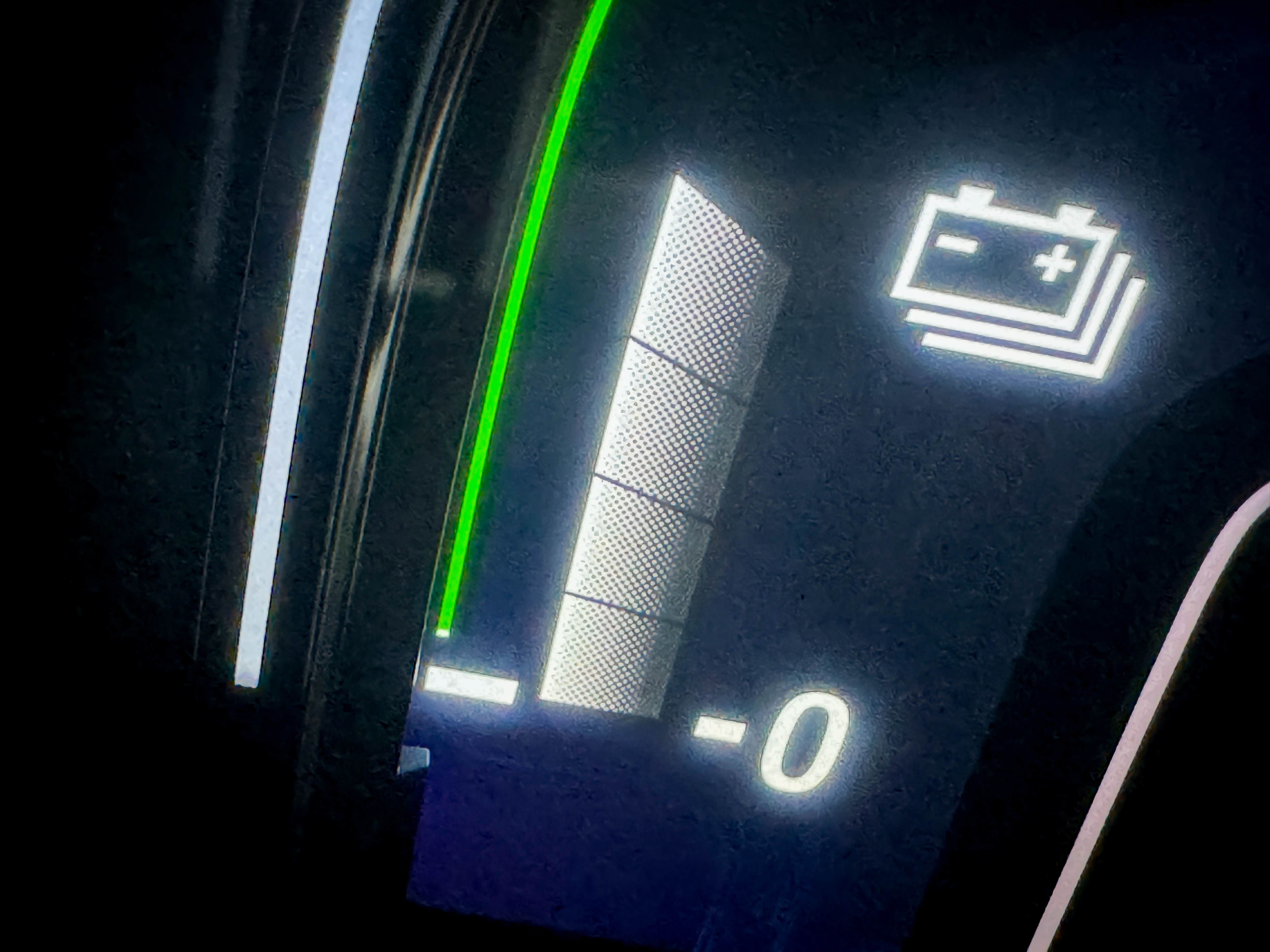 Consejos y buenas prácticas para cuidar la batería de un carro eléctrico