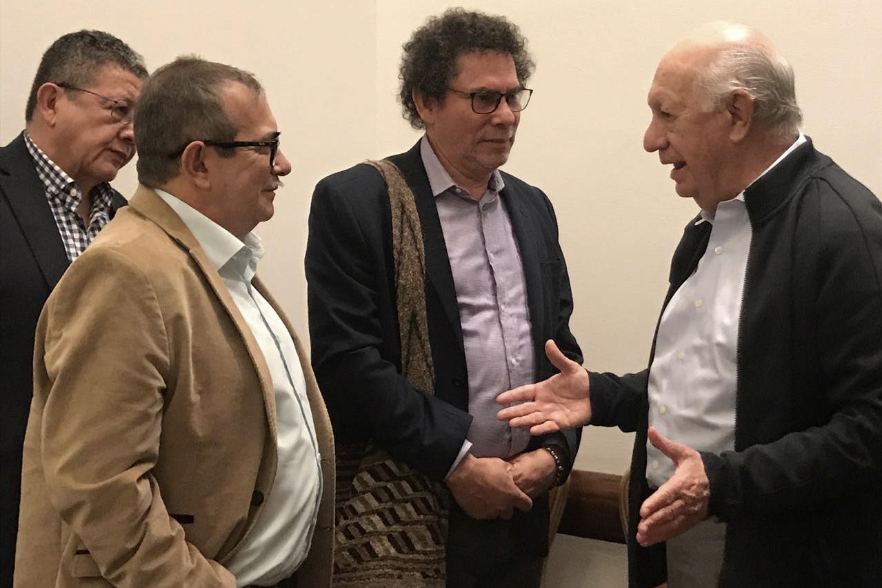FARC se reunió con expresidente de Chile y España para hablar de la implementación