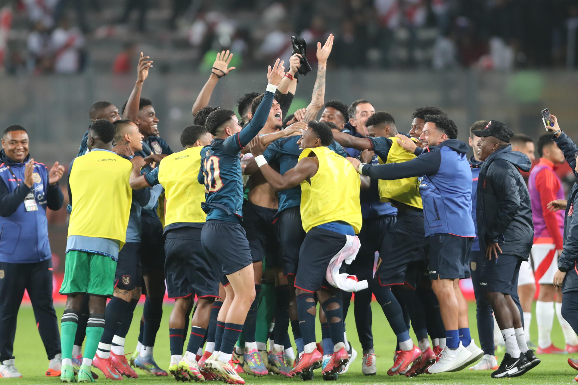Ecuador celebró en Lima: clasificó al Mundial de 2026 tras igualar con Perú