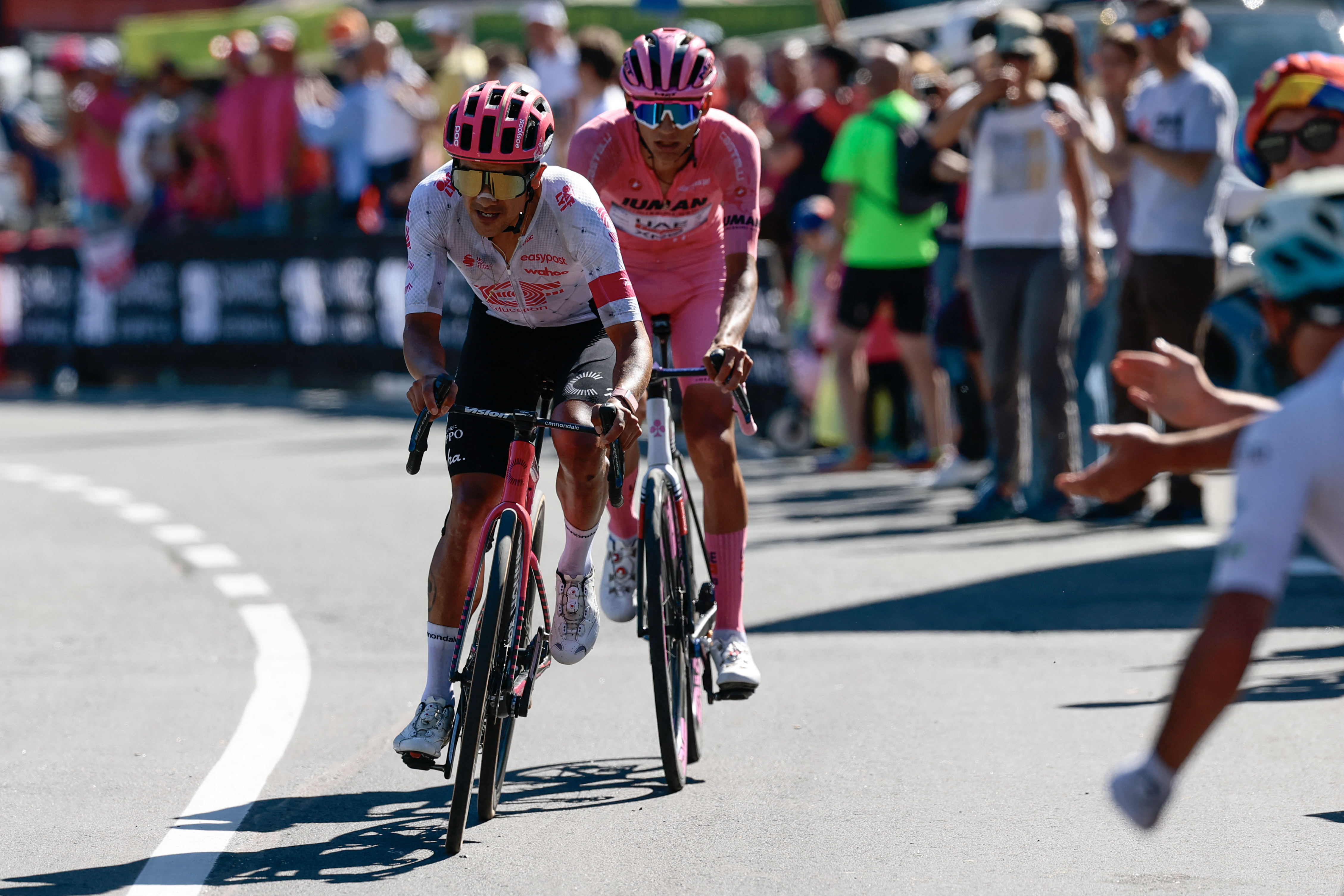 Carapaz, muy caliente con Del Toro: “Perdió el Giro porque no supo correr bien”