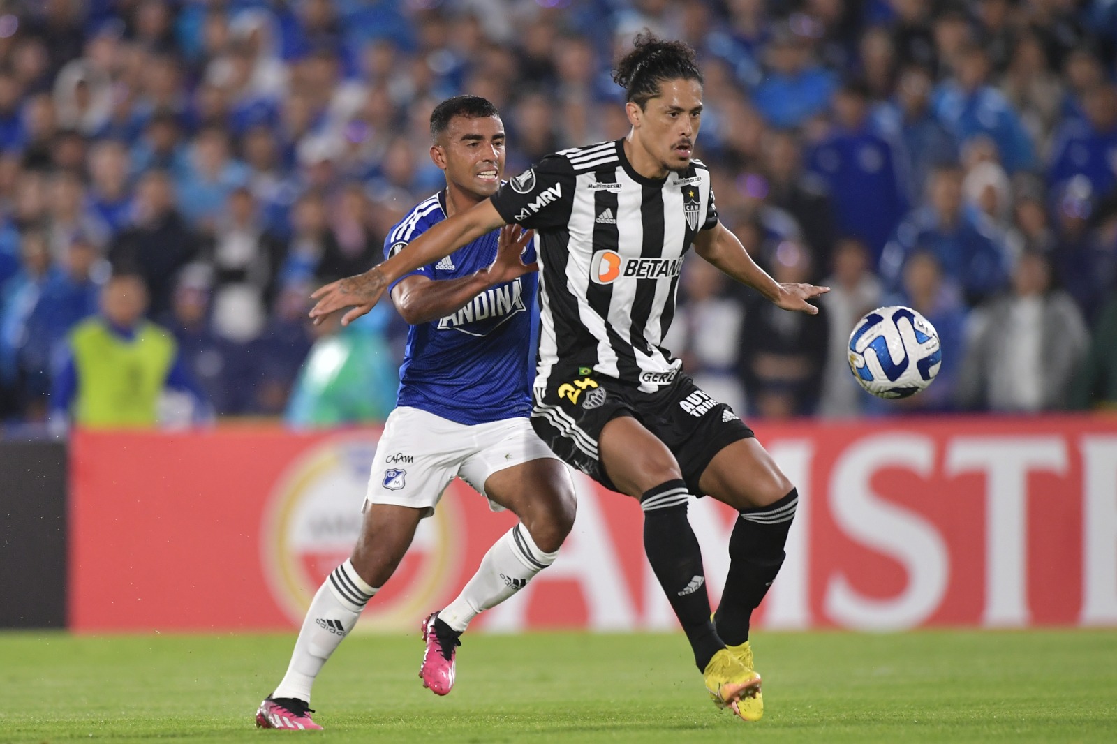 Millonarios empató con Atlético Mineiro en Bogotá y debe buscar la épica en Brasil