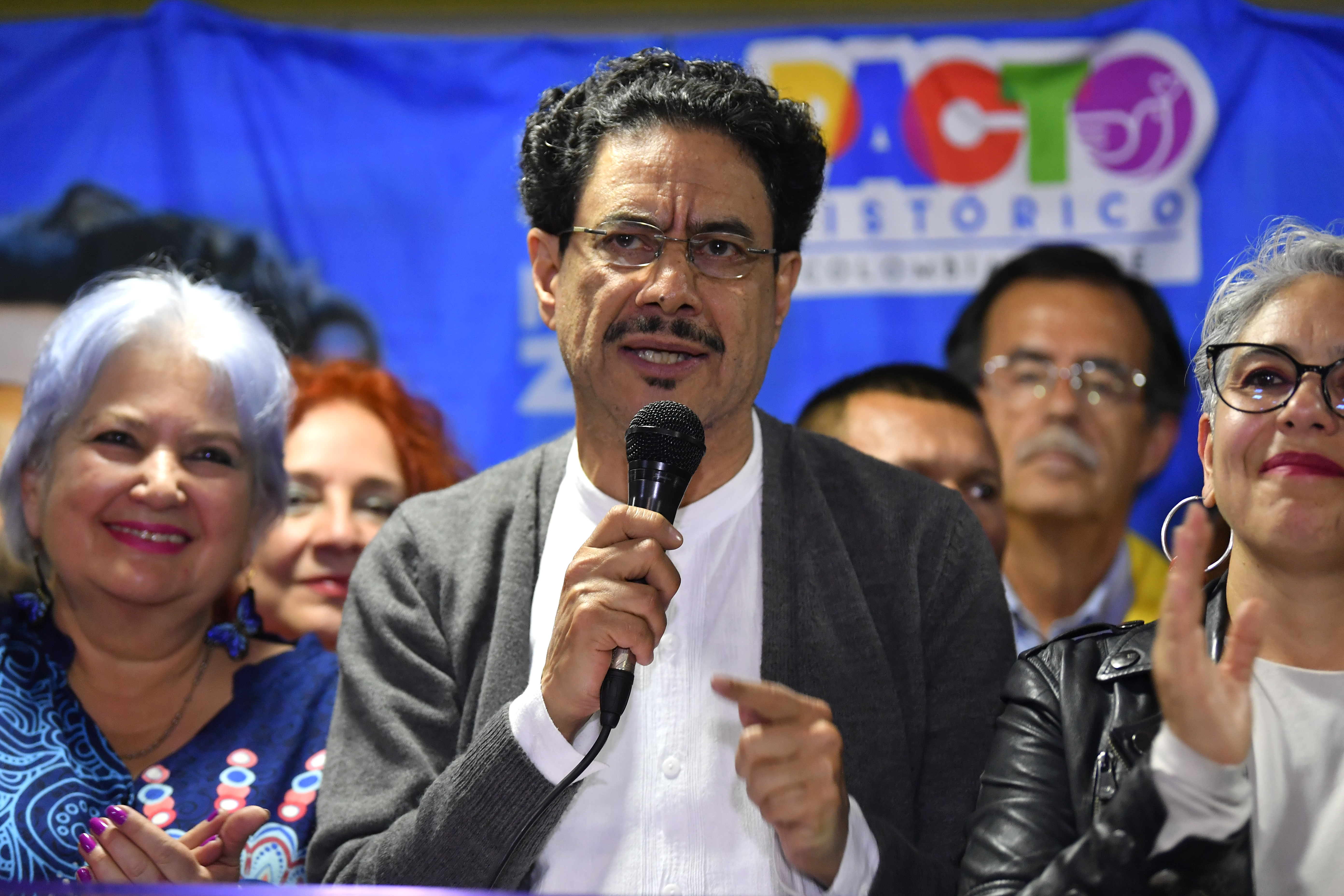 “Afirmamos nuestra confianza en la democracia”: Cepeda habla tras victoria en la izquierda