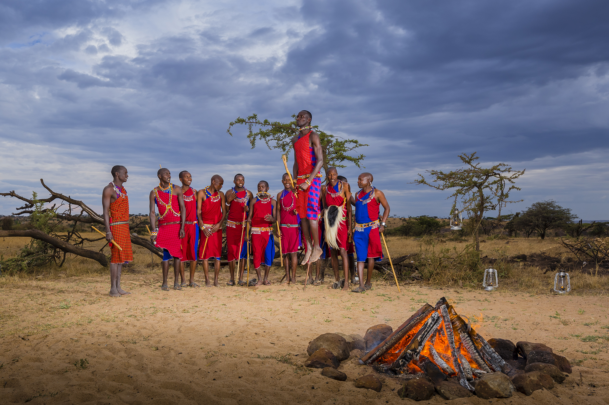 Los visitantes también están invitados a sumergirse en la cultura de la población local, los Maasai, con una visita a un pueblo tradicional, así como a descubrir los proyectos comunitarios que lleva a cabo el hotel.