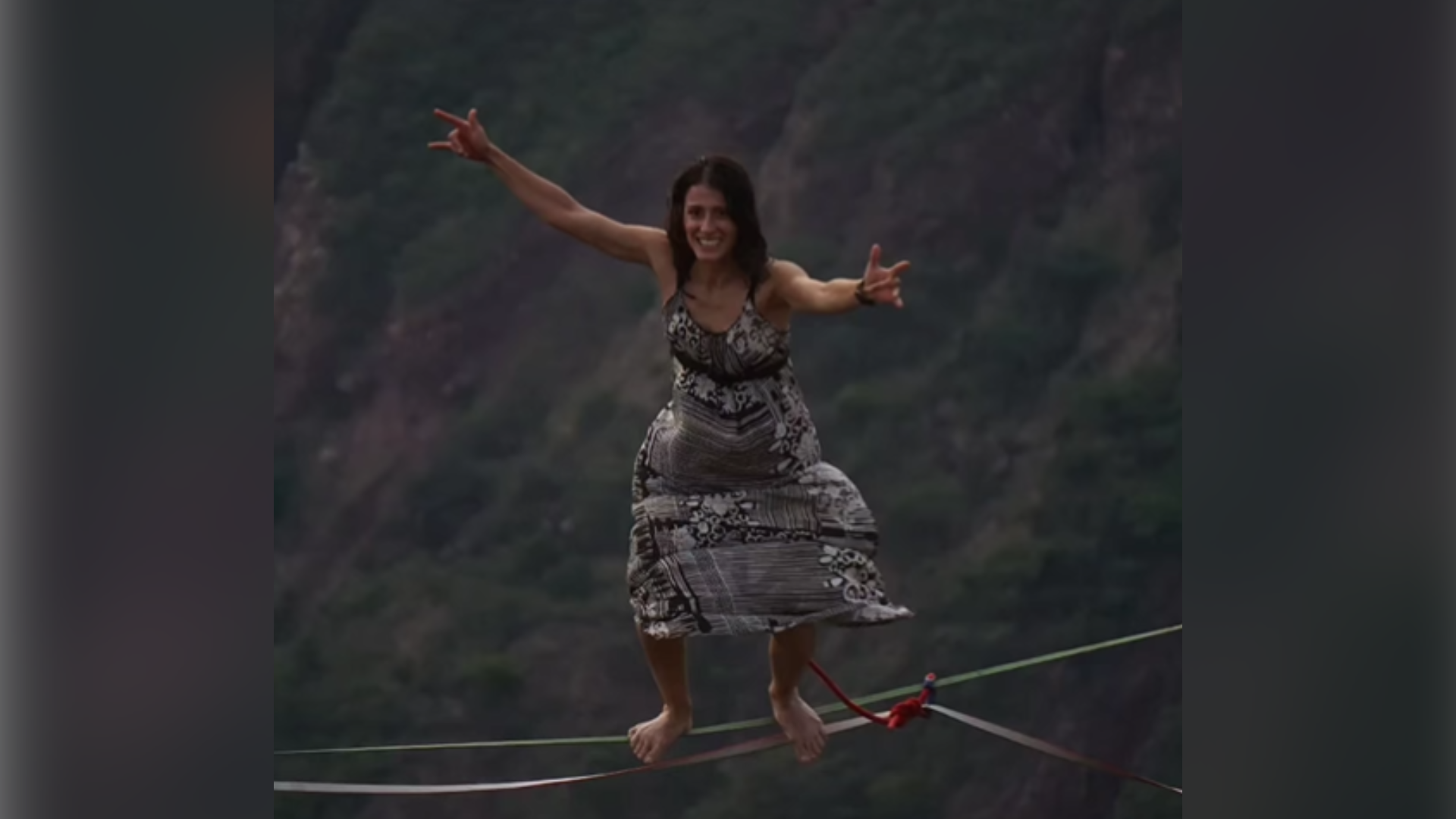 Susana Castillo, la mujer que cruzó el abismo de Pila Honda en cuerda floja