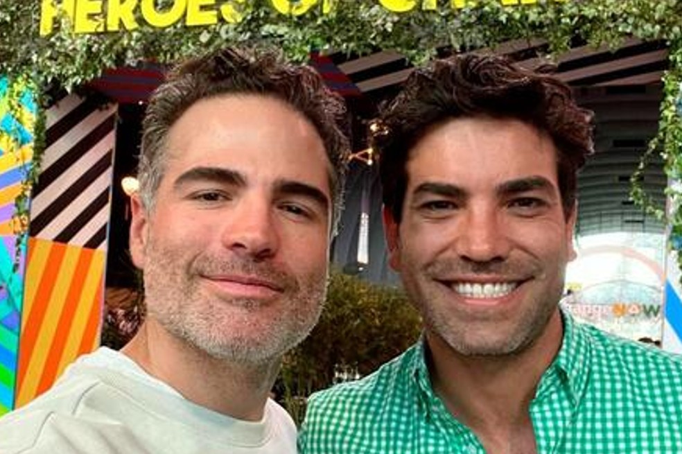 Roberto Manrique de ‘Sin senos sí hay paraíso’, terminó con su novio Oliver Ranft