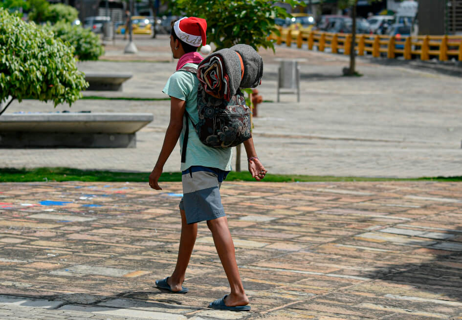Caminantes venezolanos vuelven a su país para Navidad