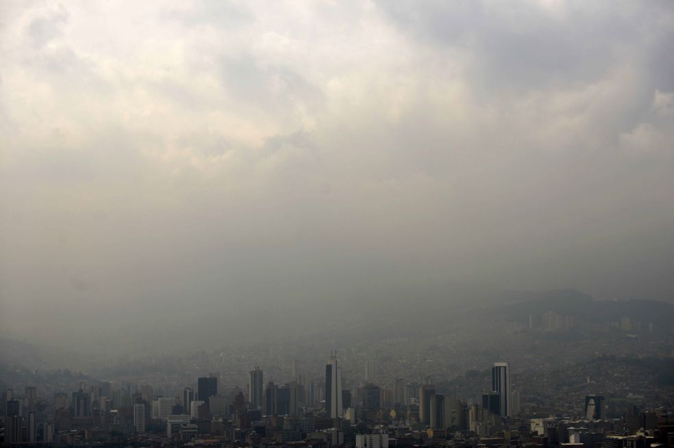 Ecopetrol ayudará a limpiar aire de Medellín