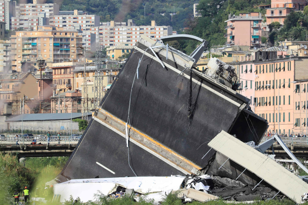 Lo que se sabe del derrumbe del puente en Italia