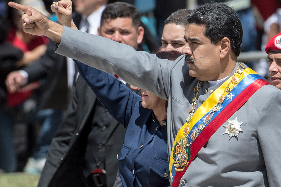 Maduro promete terminar obras de Odebrecht en Venezuela